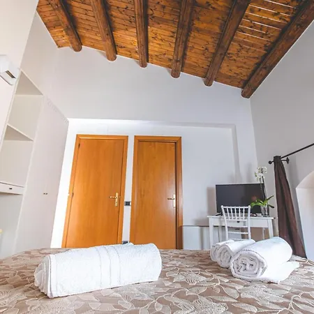 Nuovo Castello Crisilio Farmház