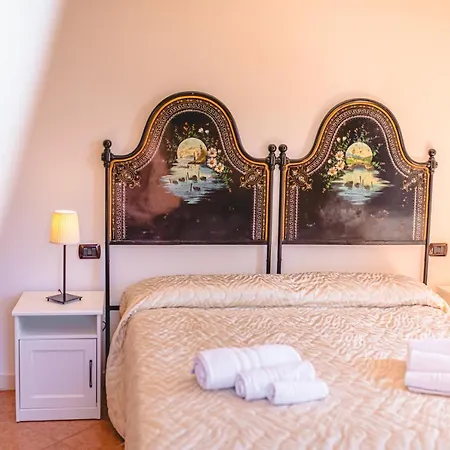 Nuovo Castello Crisilio בית חווה