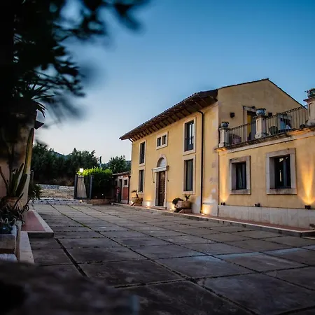 בית חווה Nuovo Castello Crisilio *