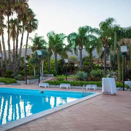 Nuovo Castello Crisilio בית חווה *