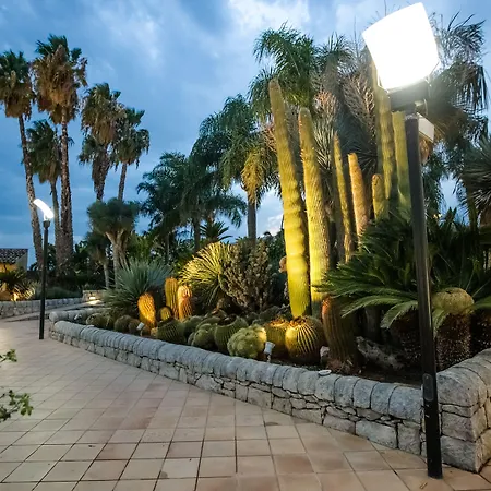 בית חווה Nuovo Castello Crisilio אבולה